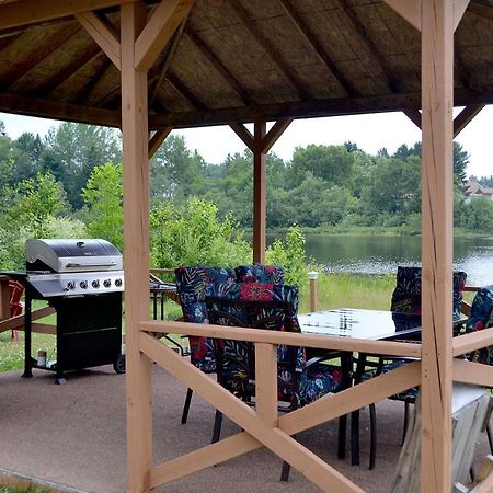 Les 4 Chalets - Le 605 Lac-Saint-Paul エクステリア 写真